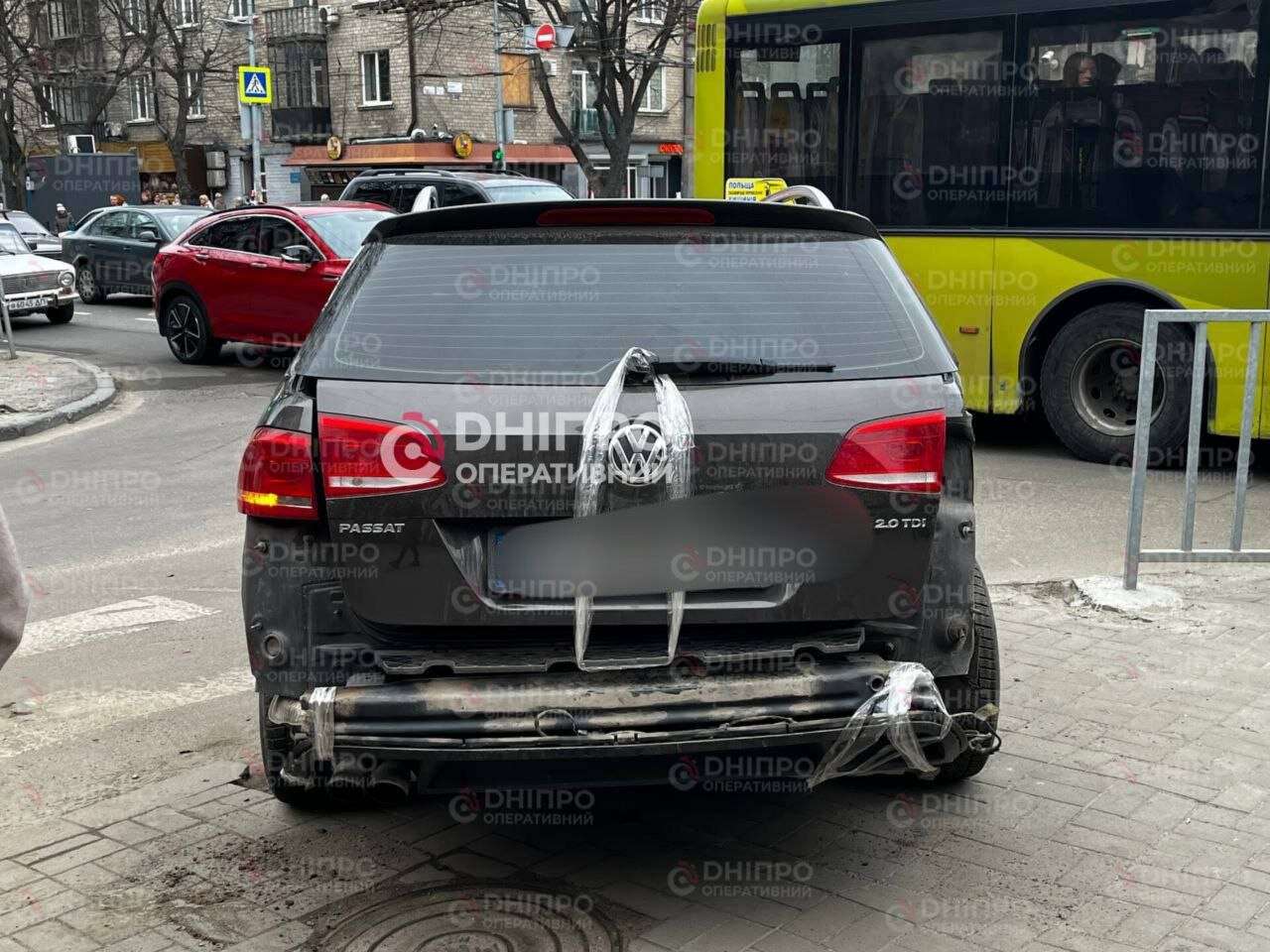 ДТП на Независимости 31.03: столкнулись Nissan и Volkswagen &mdash; видео и подробности