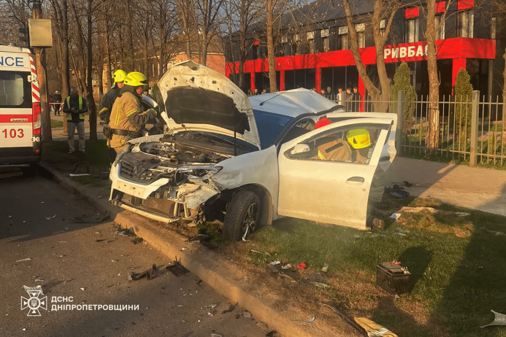 Два человека погибли в ДТП с тремя авто в Кривом Роге