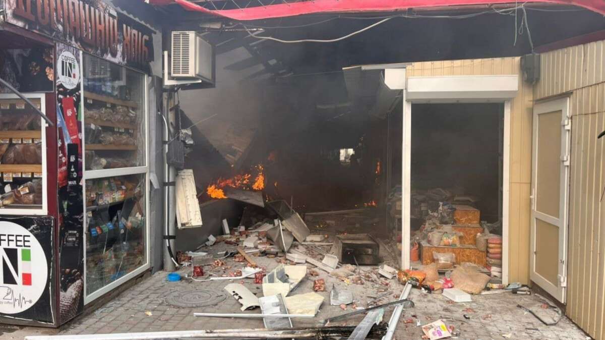 Вражеские дроны атаковали рынок в Днепропетровской области 04.049