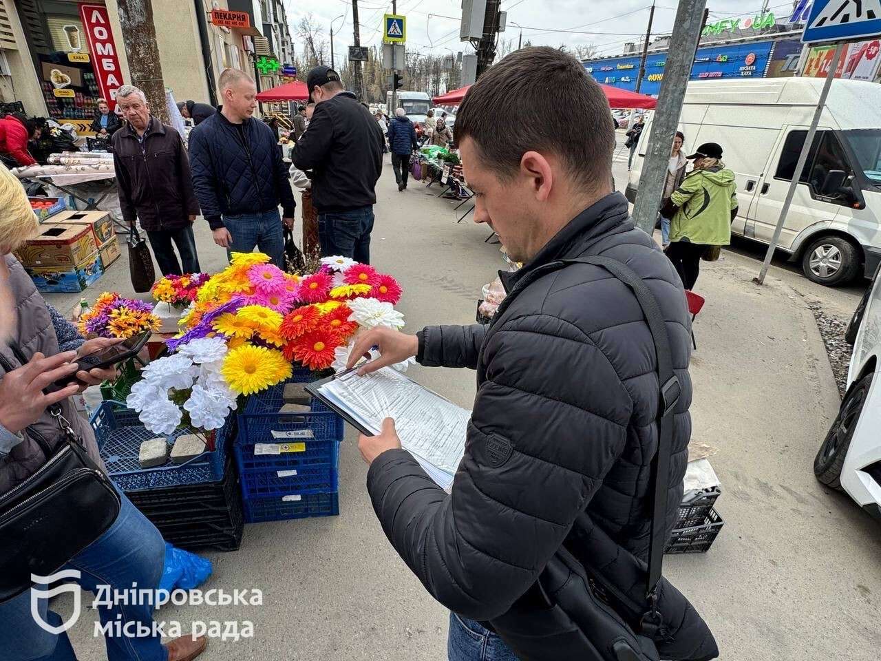 Поминальные дни в Днепре: горожанам напомнили о штрафах