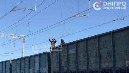 "Зачепінг" у Дніпрі: на потязі знову помітили підлітків