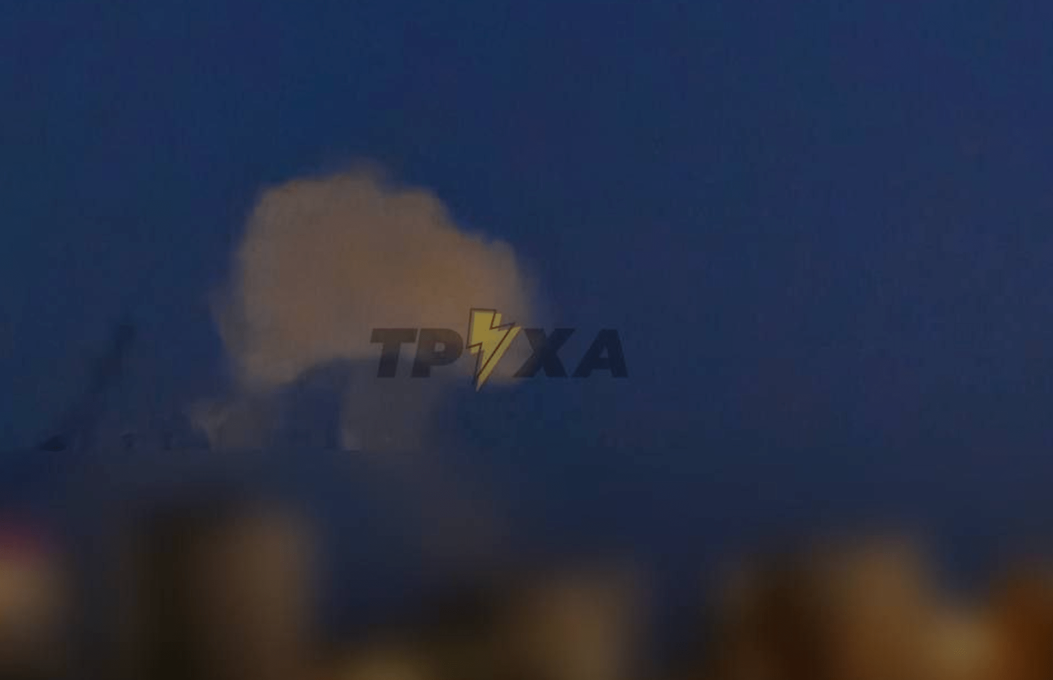 Знову гучно в Дніпрі: пролунало кілька вибухів
У Дніпрі щойно пролунало кілька вибухів – ворог знову тероризує місто безпілотниками. Що відомо на цю хвилину, повідомляє “Дніпро Оперативний”. …