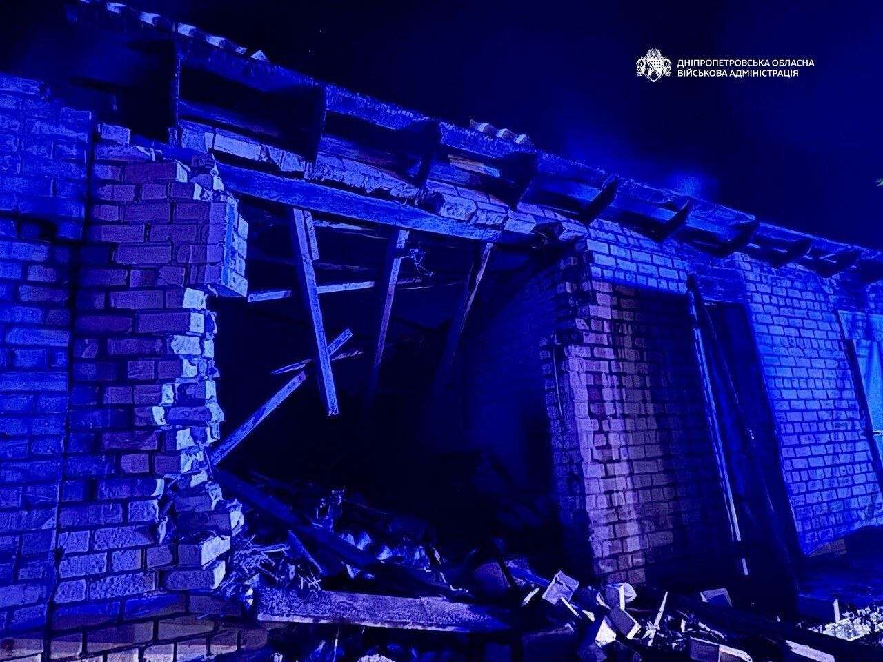 Майже третій день під атакою рф: як виглядає Дніпро після ворожих ударів
Ввечері 15 квітня та в ніч проти 16 квітня Дніпро пережив чергову масовану атаку російської армії. Знову пошкоджені житлові квартали…