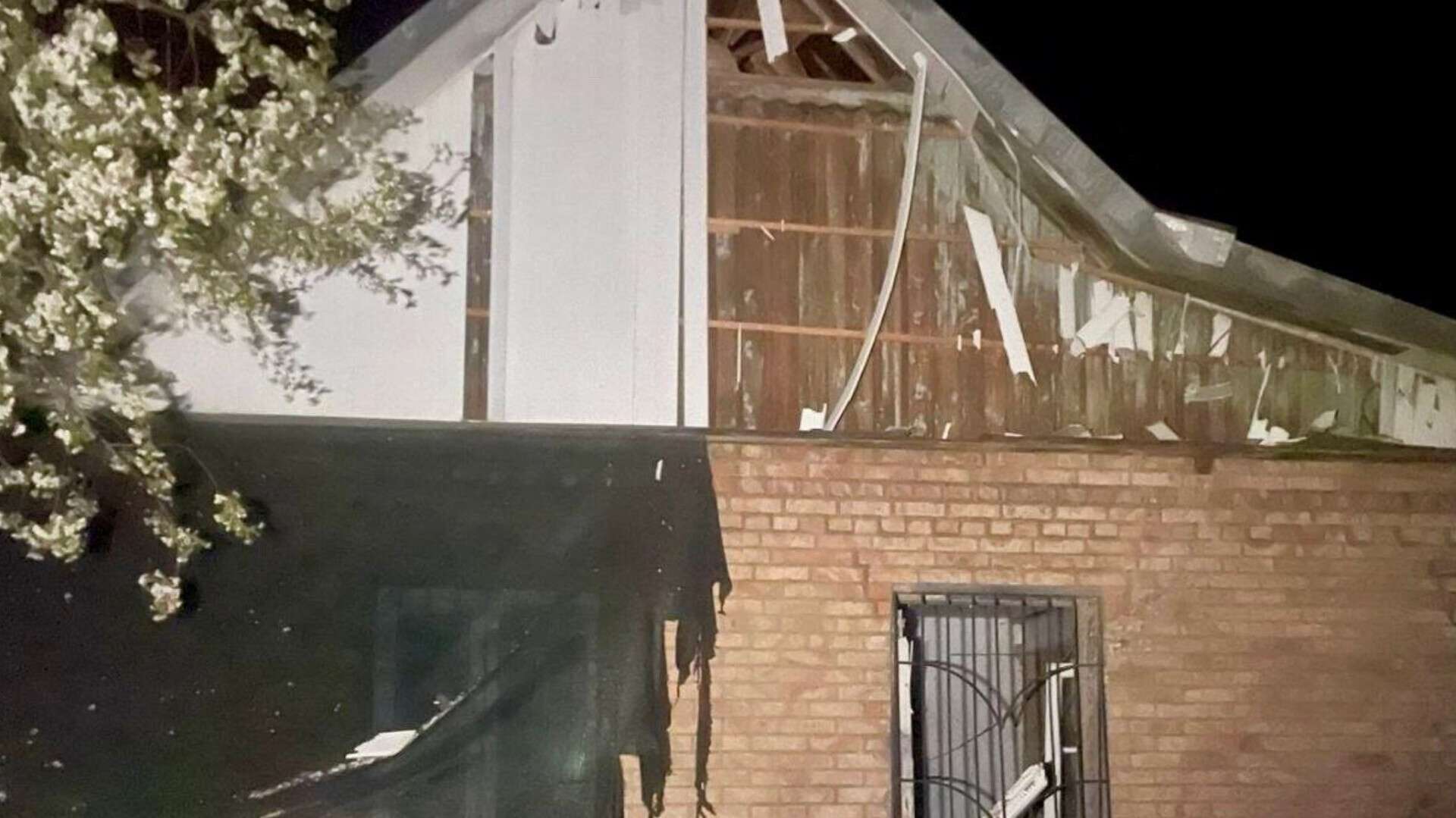 Ворог атакував Дніпро й область: є поранені та руйнування
З'явилися оновлені подробиці стосовно наслідків ранкової атаки росіян на Дніпро. Про це повідомляє "Дніпро Оперативний", посилаючись на очільника Дніпропетровської ОВА…