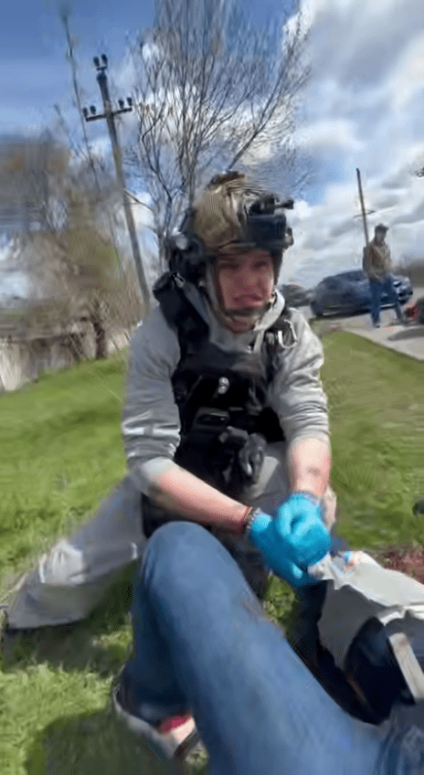 Блогер Потєряйло (Кучер) хайпує на прильотах, вдає із себе “лікаря” і паразитує на постраждалих, - це обурює такмед-спільноту - волонтер-медик Олег Шишков