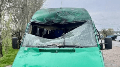 FPV-дрон ударил по маршрутке на Никопольщине: среди раненых есть ребенок