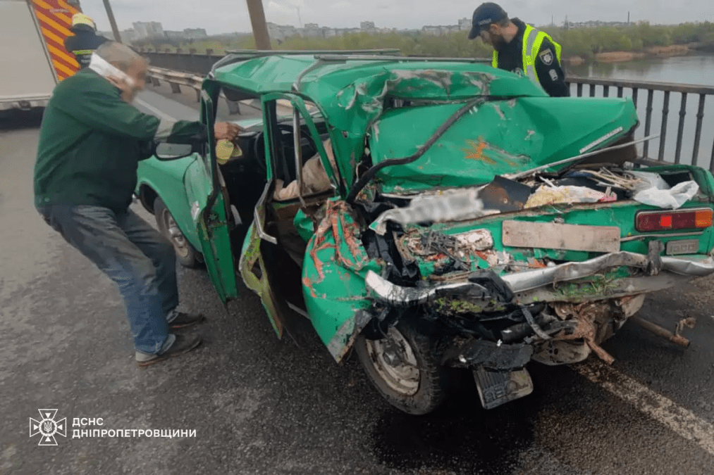 ДТП на мосту в Дніпрі