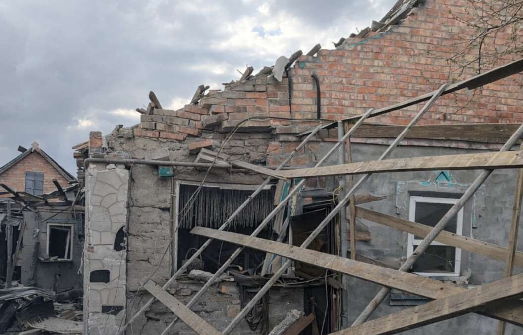 Есть раненые и значительные разрушения: оккупанты атаковали Днепропетровщину БпЛА и артиллерией