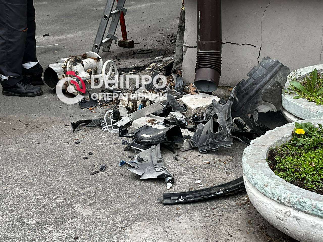 BMW въехал в газовую трубу на Троицкой 22.04: подробности и фото