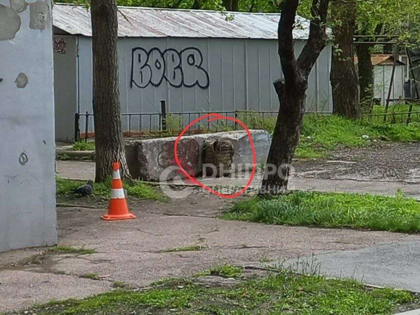 Полиция, оградительная лента и подозрительный предмет: что происходило на Генерала Безручко