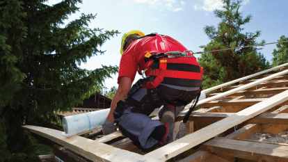 Робота покрівельником за кордоном: вакансії, зарплати та перспективи для українців