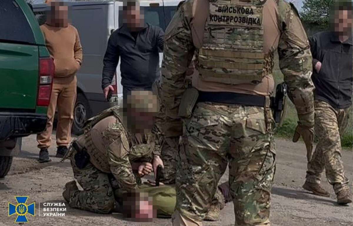 СБУ затримала агента рф, який наводив дрони по Дніпропетровщині
У Дніпропетровській області військова контррозвідка Служби безпеки України викрила та затримала агента російської воєнної розвідки (гру), який коригував удари ворожих…