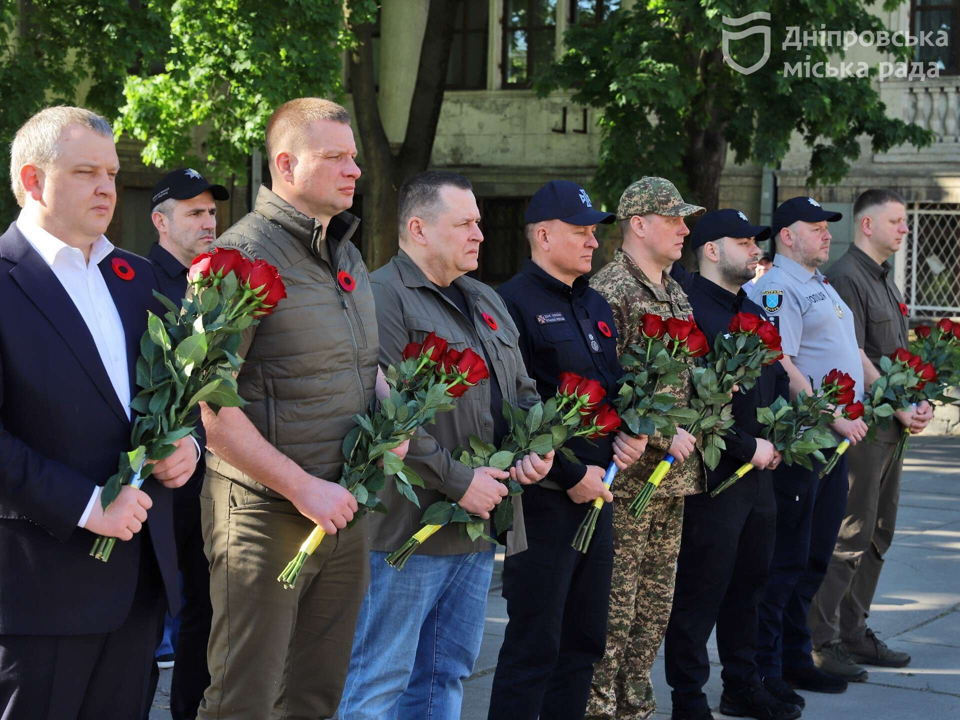 Керівник ДніпроОВА Ганжа та мер Філатов взяли участь у вшануванні Дня пам'яті та перемоги над нацизмом у Другій світовій