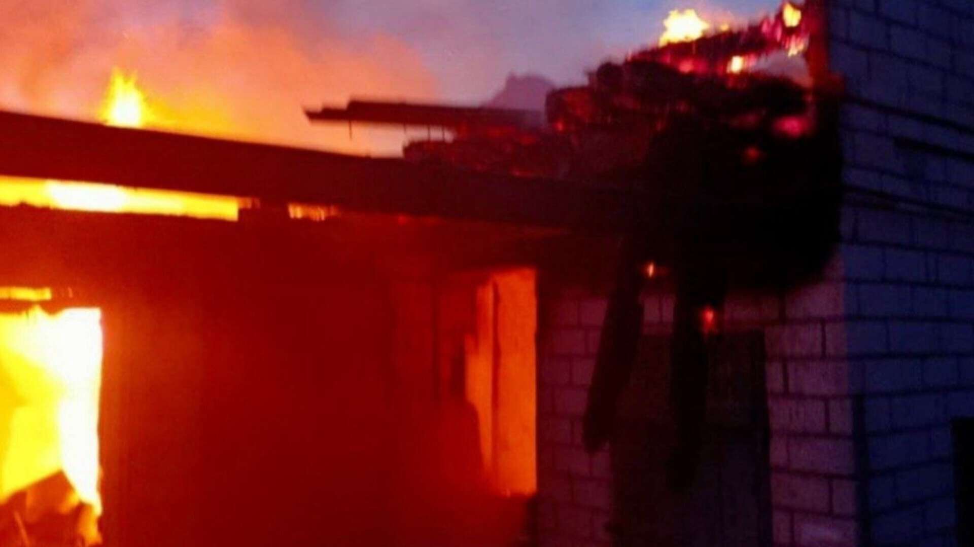 Внаслідок атак рф сталася пожежа: як на Дніпропетровщині минула ніч на 11 травня
У ніч проти понеділка, 11 травня, російська армія здійснила чергову атаку на Дніпропетровську область. Про це повідомляє "Дніпро Оперативний", посилаючись…