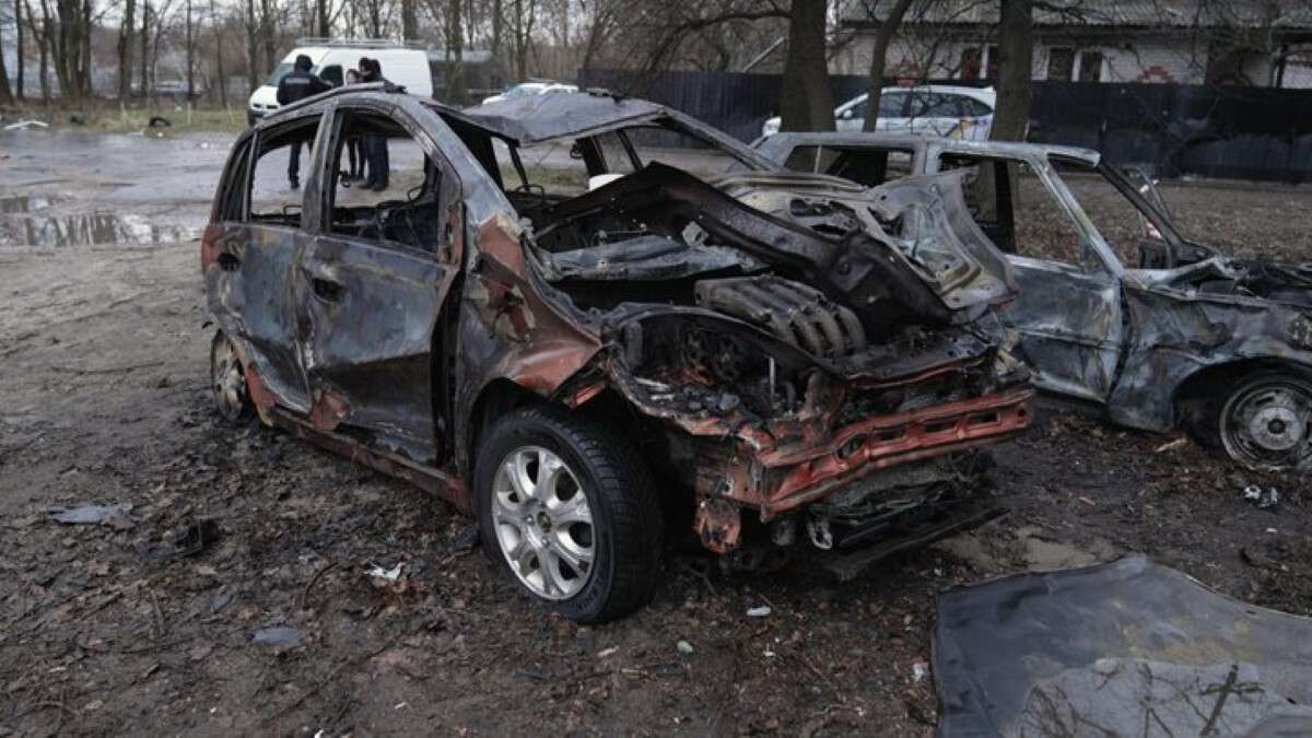 Пошкодження авто через обстріли: чи платить держава та як домогтися відшкодування
З початком 2026 року питання виплат за майно, знищене внаслідок збройної агресії рф, залишається одним із найгостріших питань для українців.…