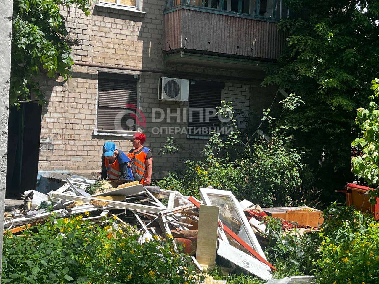 Атака на Дніпро вночі 18.05: як просувається ліквідація наслідків
