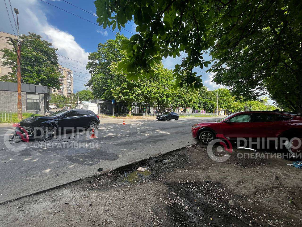 ДТП на Панікахи 19.05: Ford Mustang вилетів на узбіччя - відео та подробиці