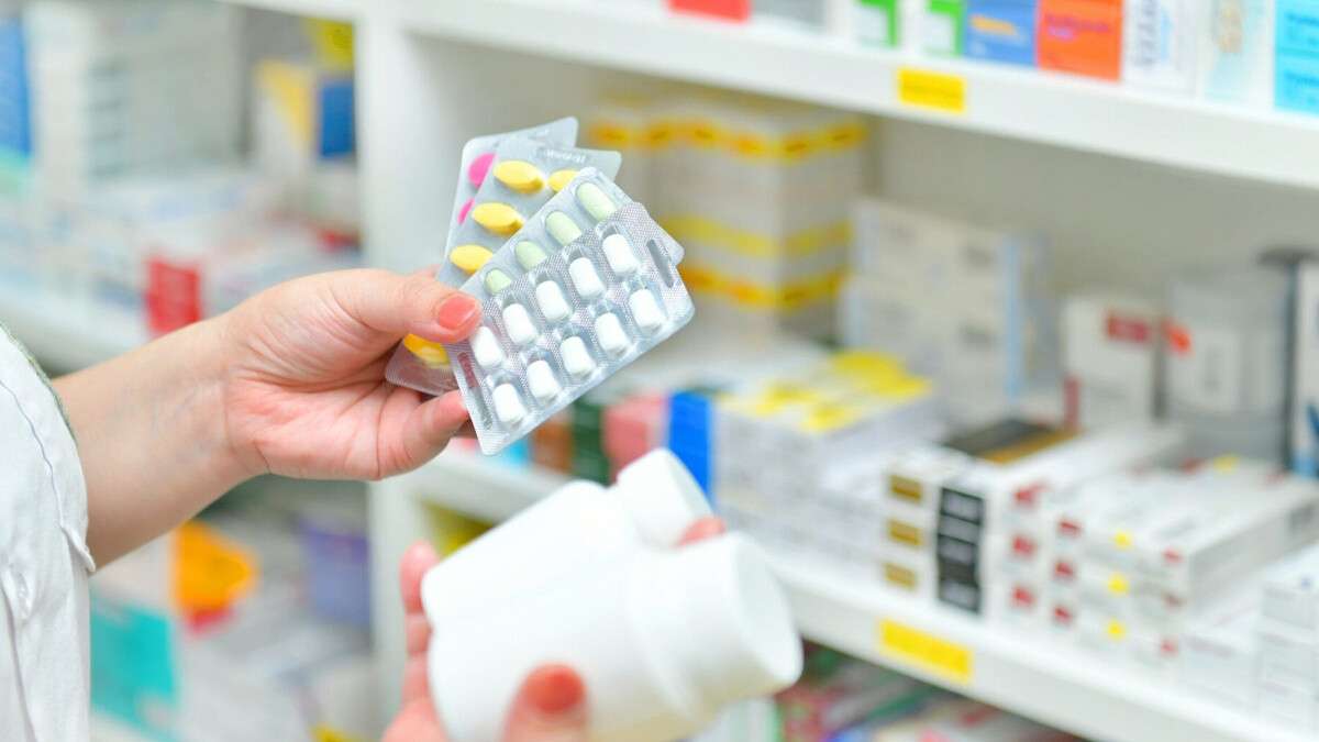 Як отримати безкоштовні ліки за програмами держави
В Україні, попри складні воєнні реалії, держава продовжує повноцінно фінансувати систему охорони здоров'я та забезпечувати громадян життєво необхідними препаратами. Для…