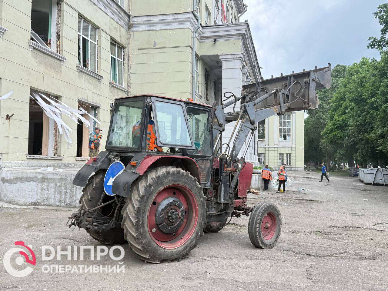 Атака на Дніпро 15.06: що відбувається на пошкоджених локаціях