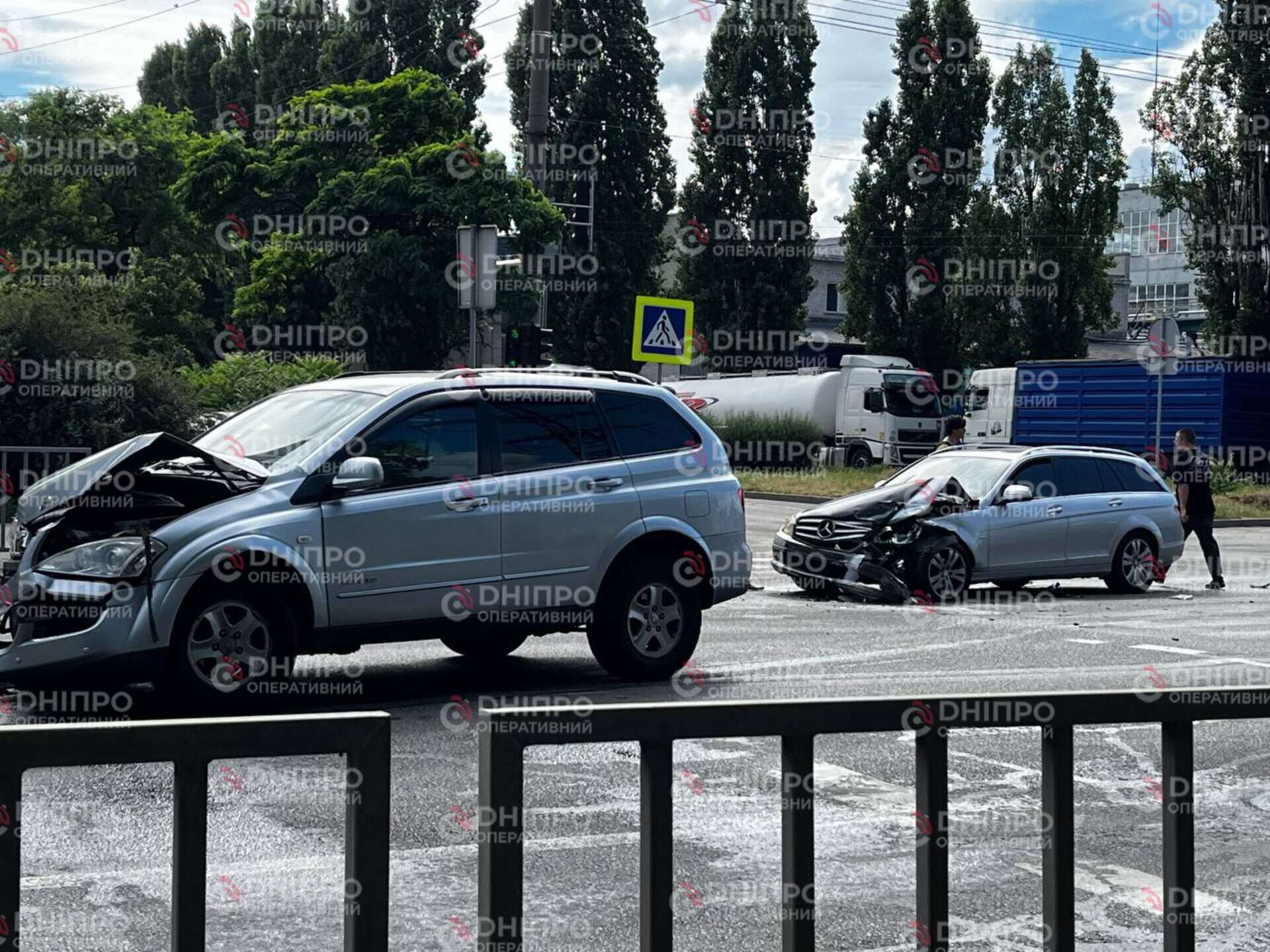 ДТП на Січеславській Набережній 15.06: зіткнулися Mercedes та SsangYong