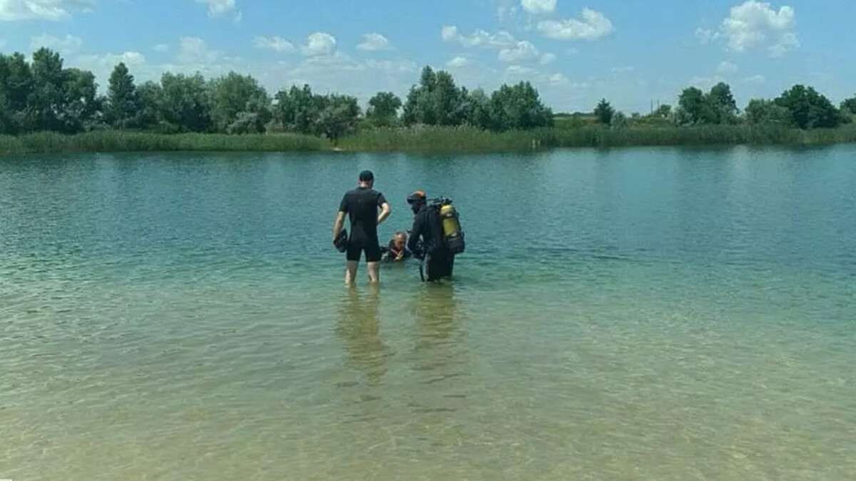 Тіло підлітка дістали з водойми на Дніпропетровщині