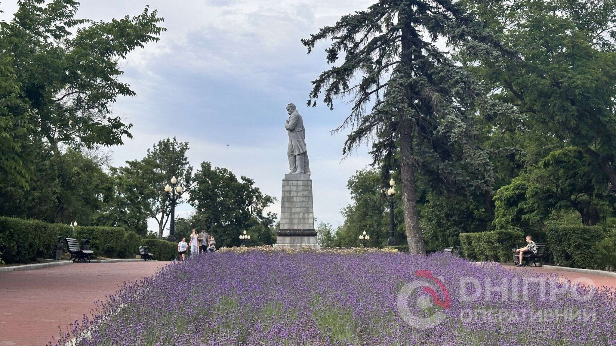 Прогноз погоди у Дніпрі на сьогодні, 25 червня 2026
У четвер, 25 червня, незважаючи на хмарний ранок, у Дніпрі увесь день буде ясно. Без опадів. Чи чекати сьогодні магнітних…