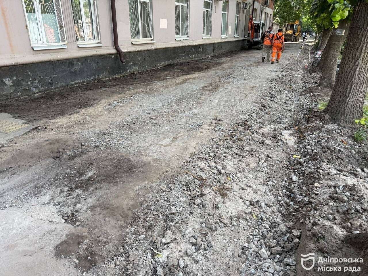 Обновление дорог и тротуаров в Днепре: работы продолжаются на проспекте Ивана Мазепы