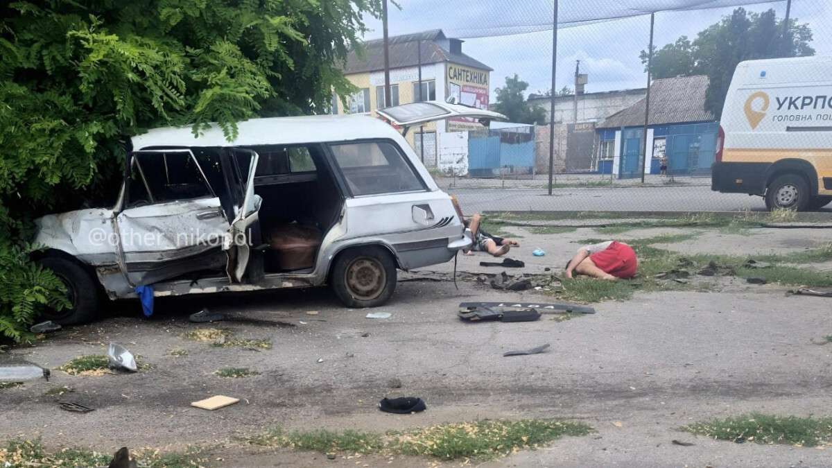 Ужасное ДТП на Днепропетровщине 27.06: погибли три человека, пострадал подросток