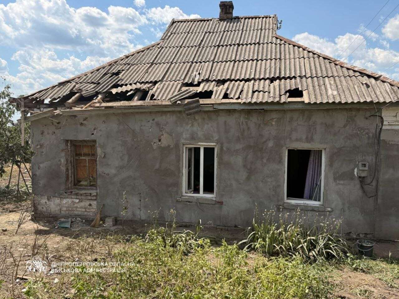 Атаки 28.06: на Дніпропетровщині пошкоджені житлові будинки, виникла пожежа