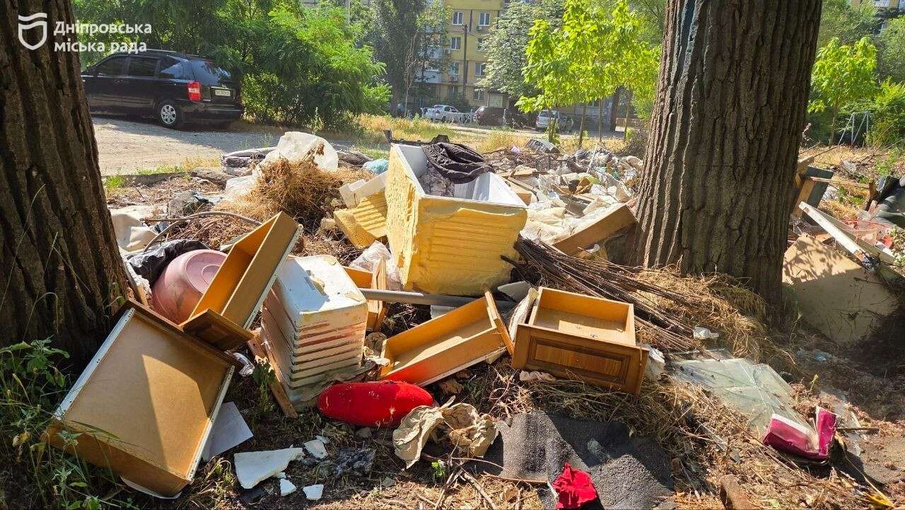 У Дніпрі борються зі стихійними сміттєзвалищами: як просуваються роботи на ж/м Покровський
