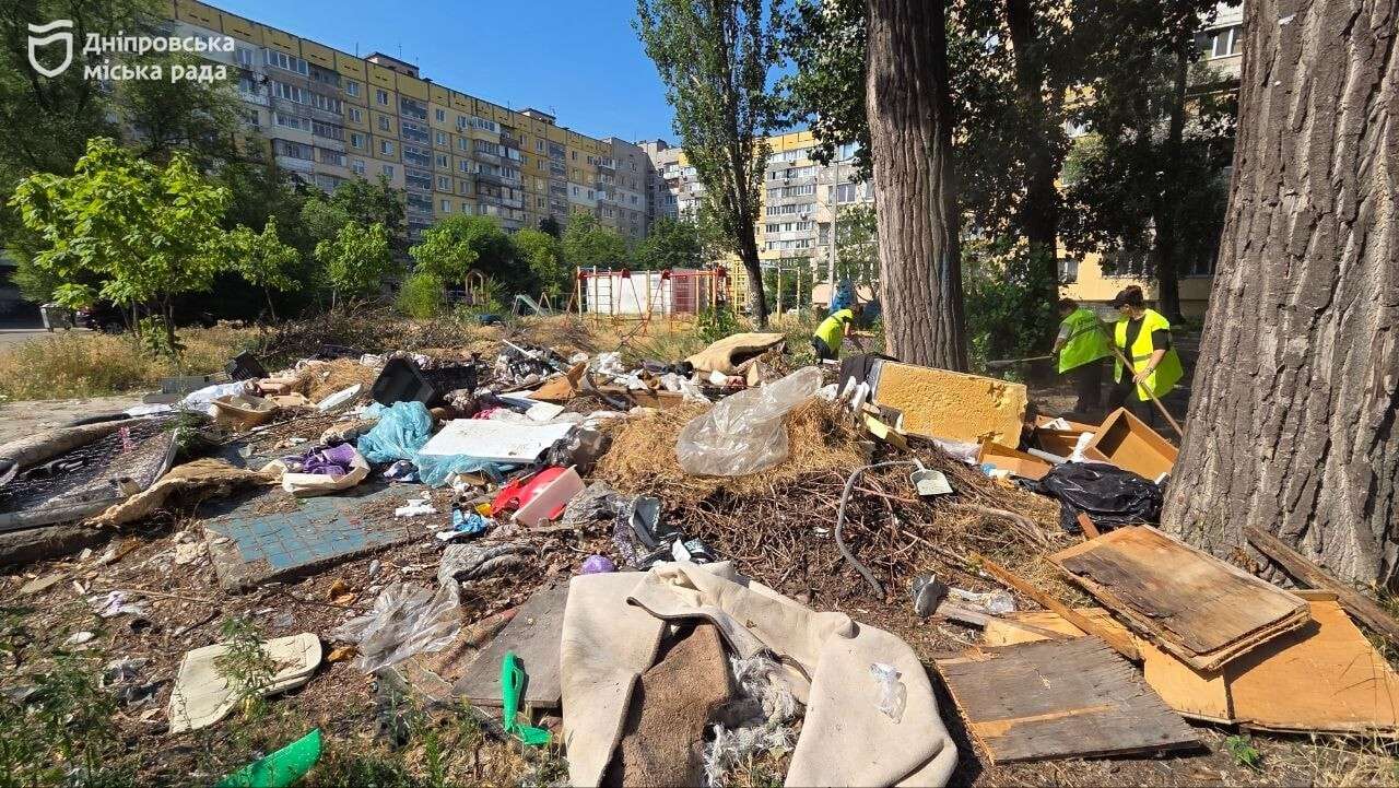 В Днепре борются со стихийными свалками: как продвигаются работы на ж/м Покровский