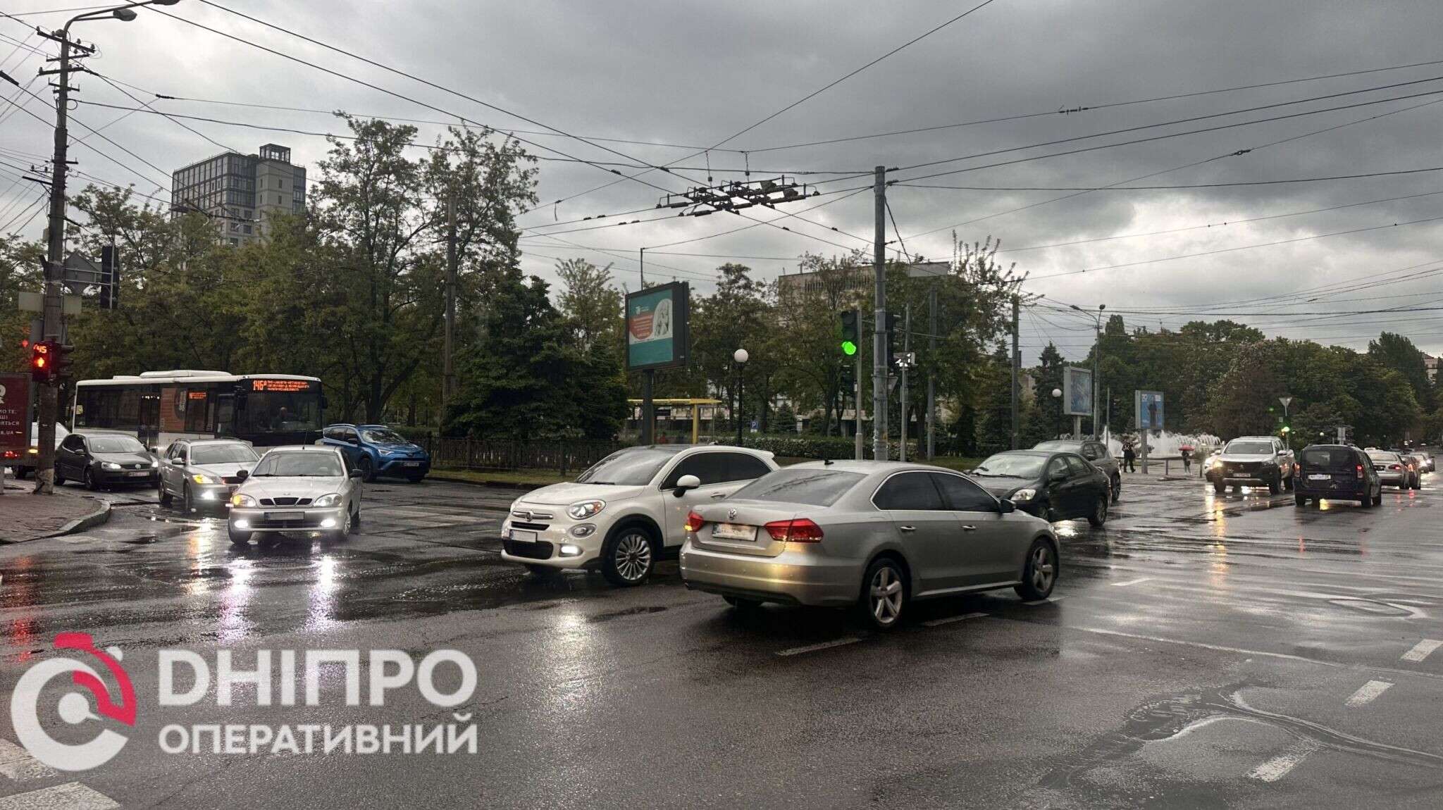 Прогноз погоди у Дніпрі на сьогодні, 14 липня 2026
У вівторок, 14 липня, у Дніпрі протягом усього дня буде хмарно. З ранку до пізнього вечора йтиме дощ. Чи чекати…