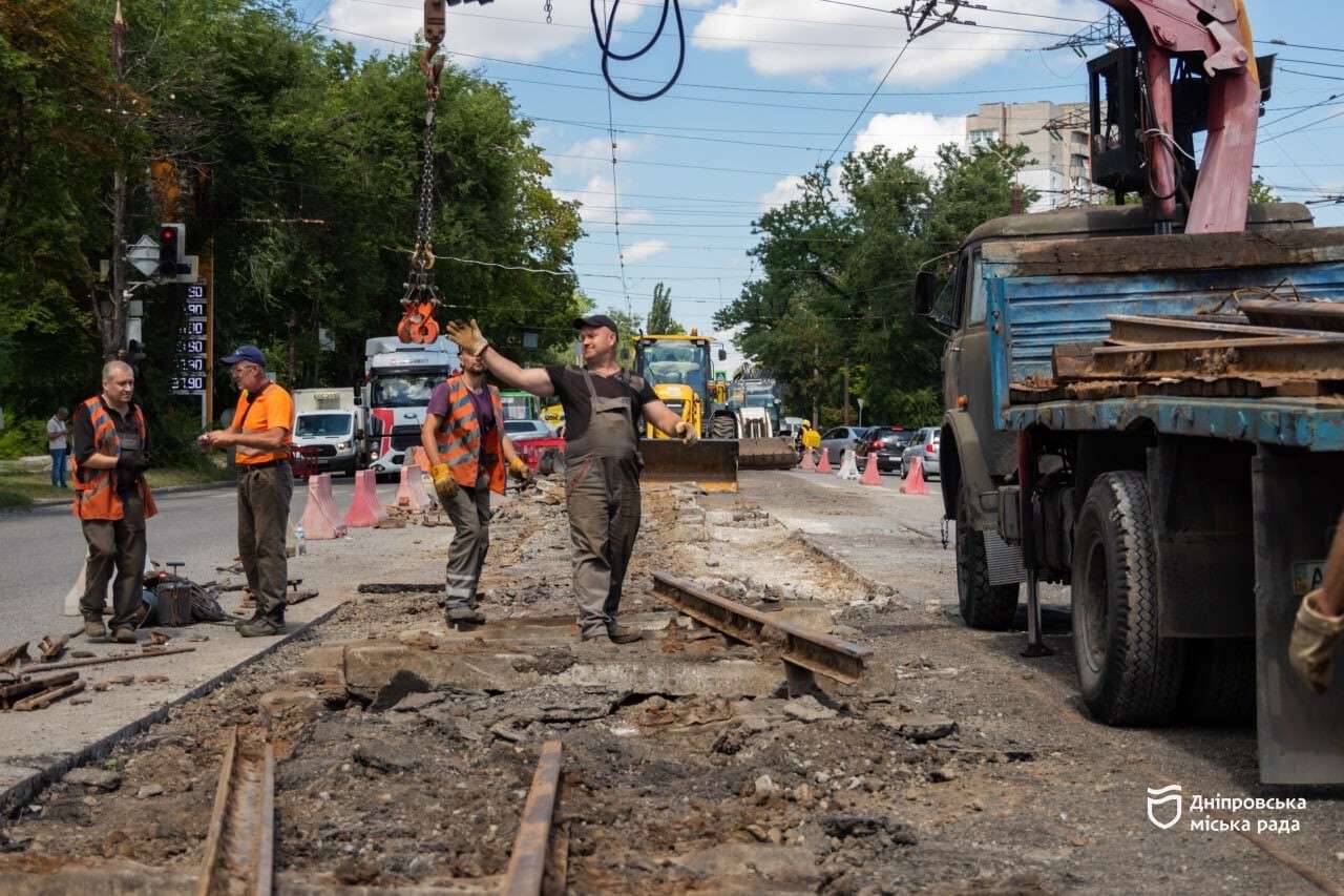Ремонт колії на просп. Богдана Хмельницького: як просуваються роботи та коли завершаться