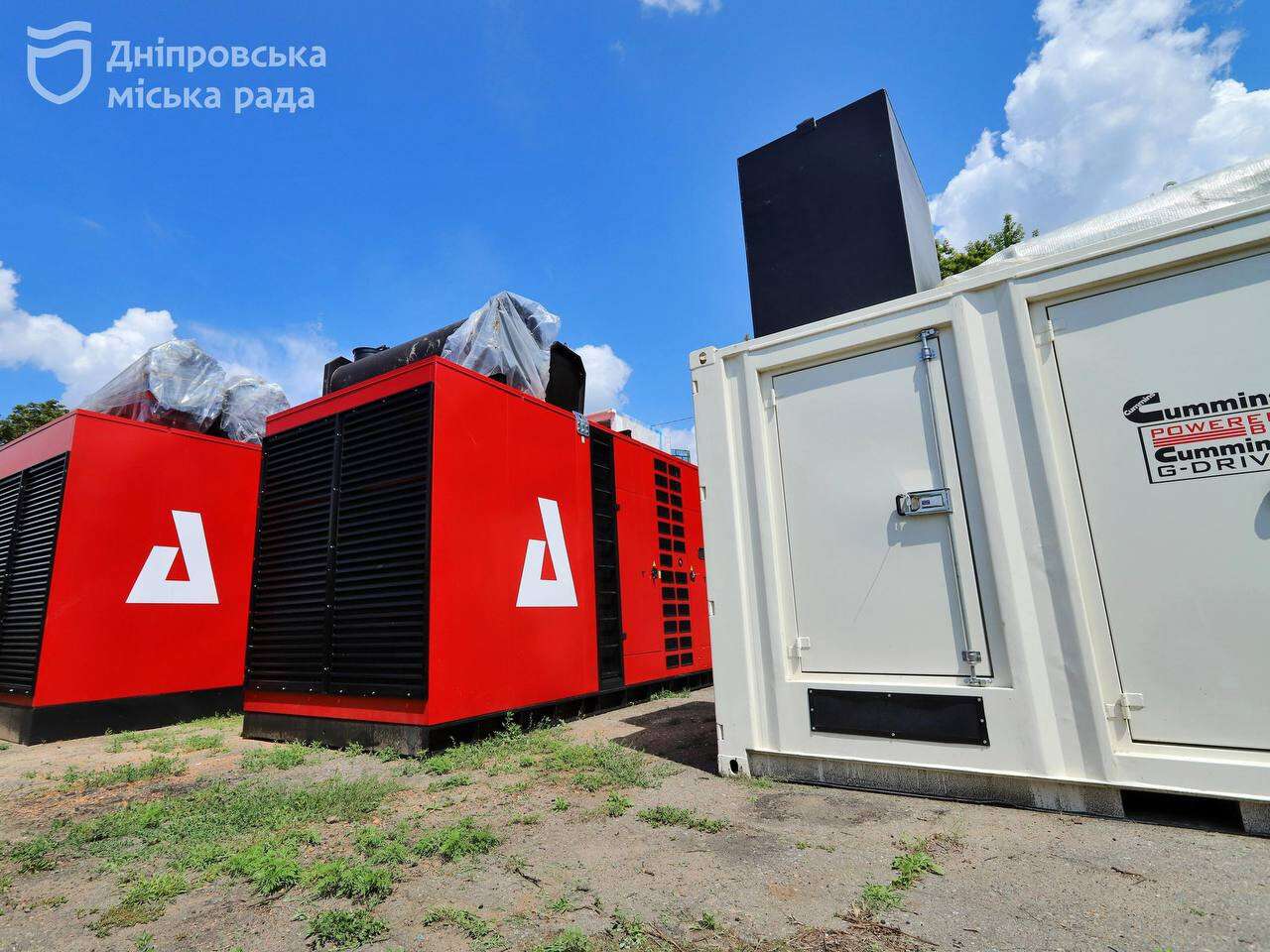 Дніпро отримав від уряду ще 6 великих промислових генераторів