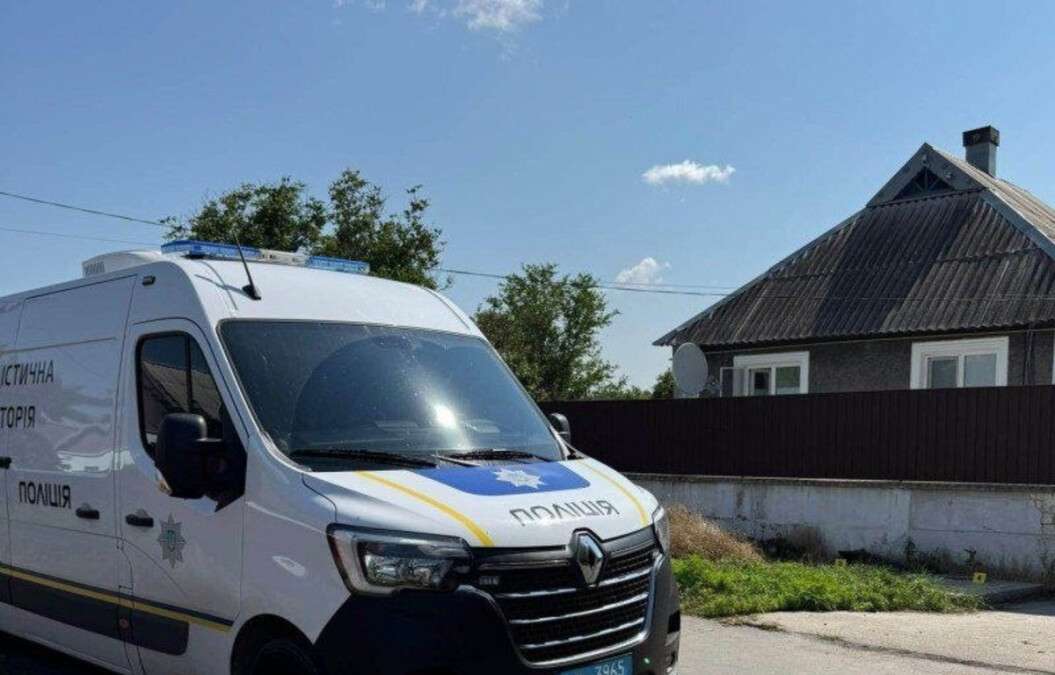 На Днепропетровщине мужчина в статусе СОЧ ранил двух бойцов КОРД и застрелился