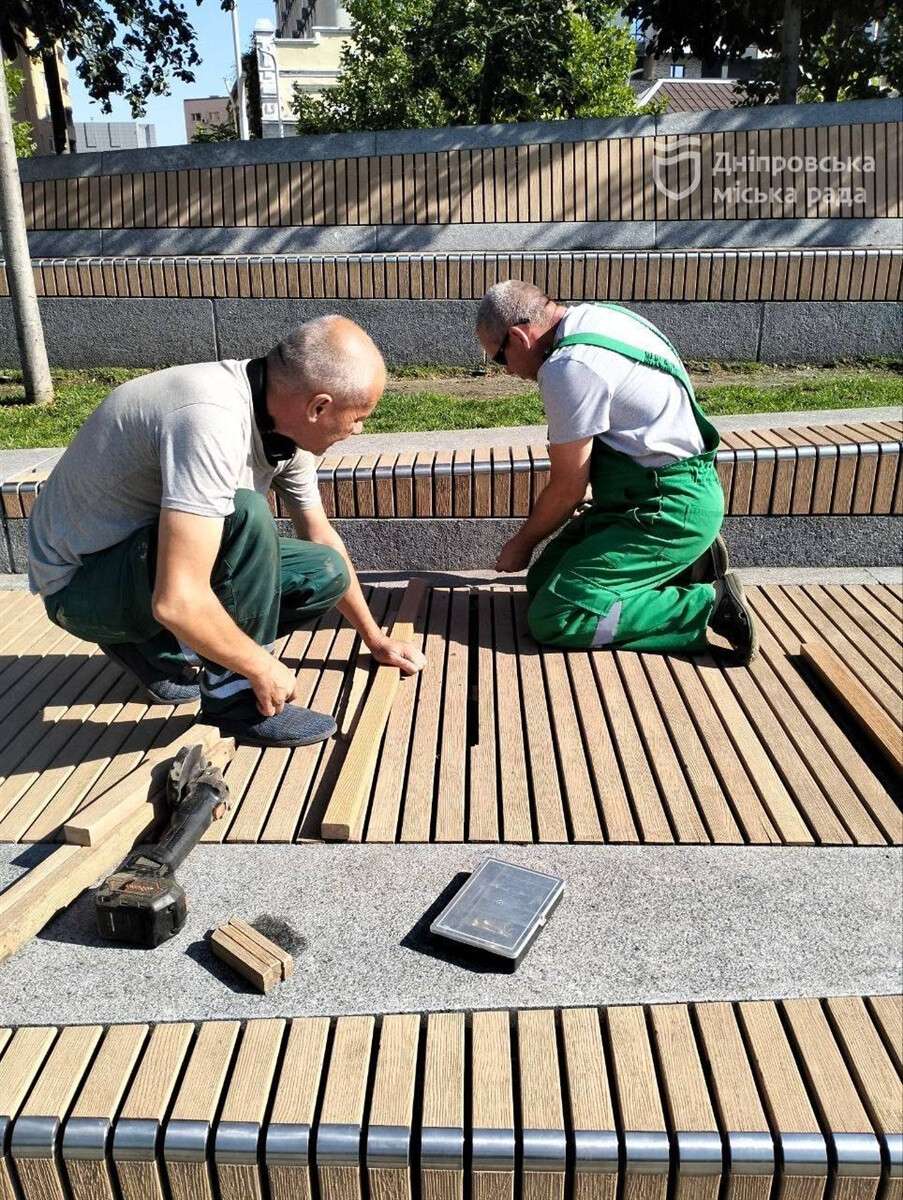 У Дніпрі нагадали, куди звертатися, якщо стали свідком вандалізму в парку чи сквері