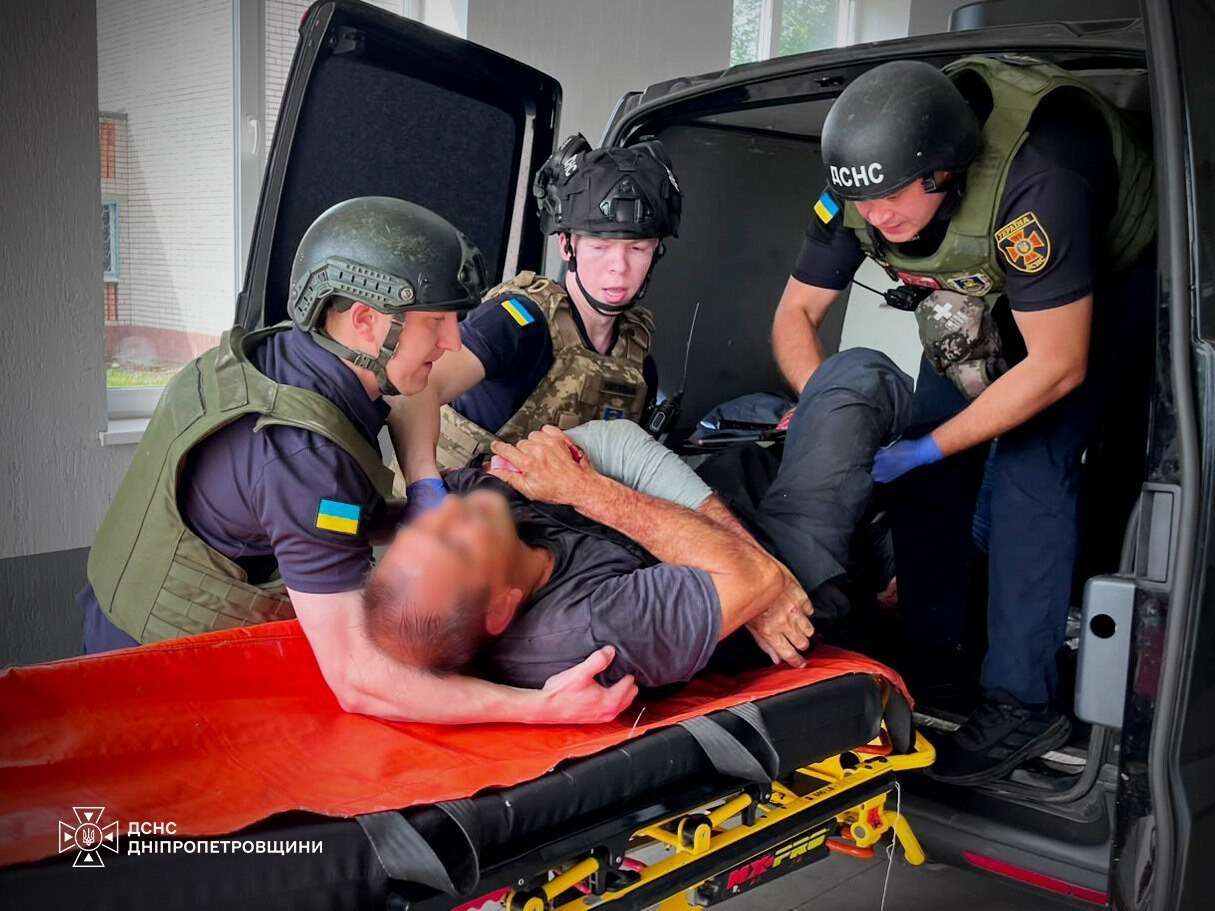 Росіяни атакували рятувальників на Дніпропетровщині 21.07, є поранені