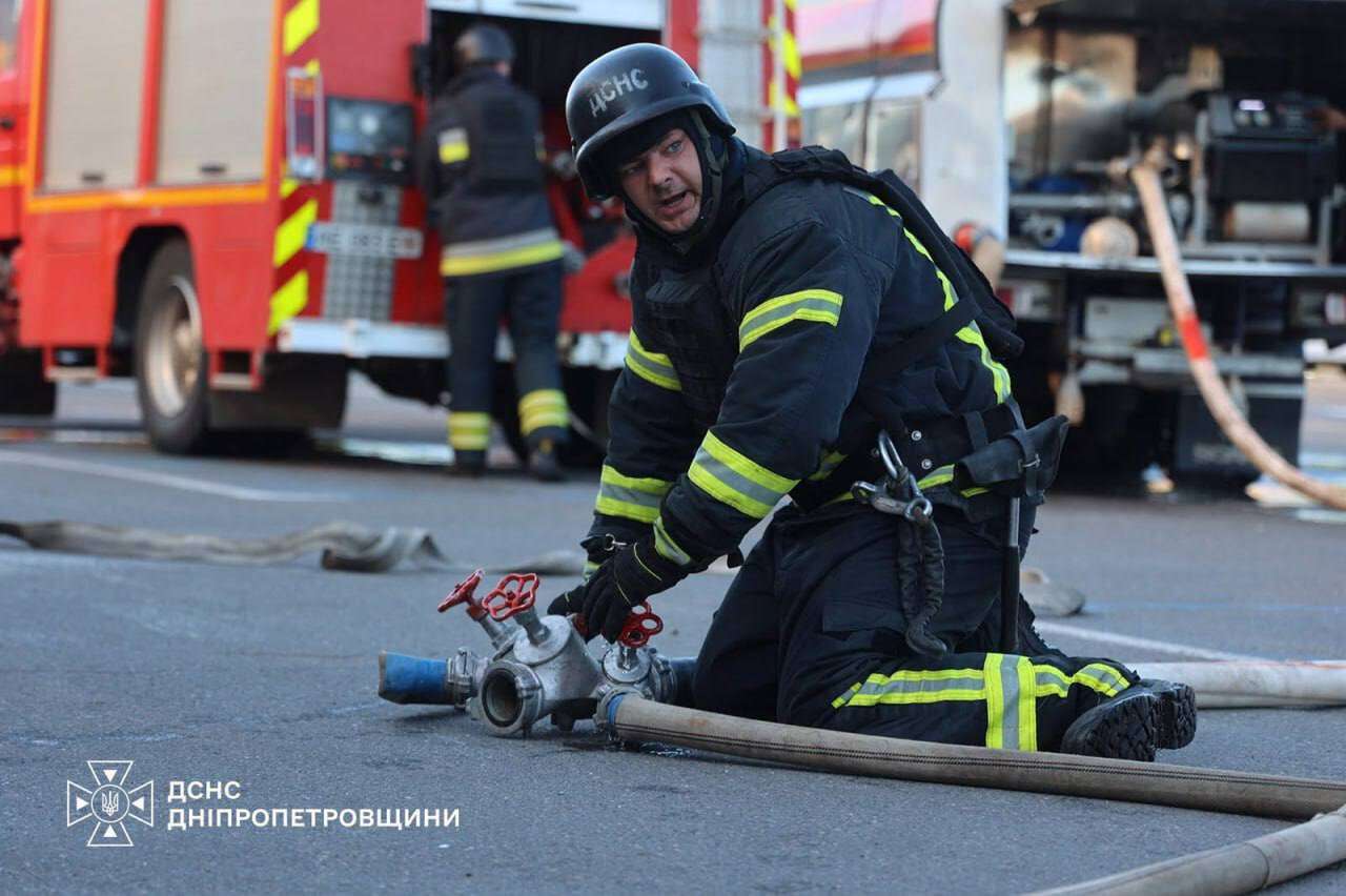 Ворог повторно атакував торгівельний центр на Дніпропетровщині 26.07