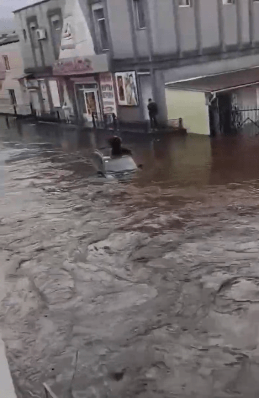 Затопило Кам'янське