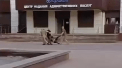 У Кам’янському чоловіка силоміць затримали працівники ТЦК: омбудсман ініціював перевірку