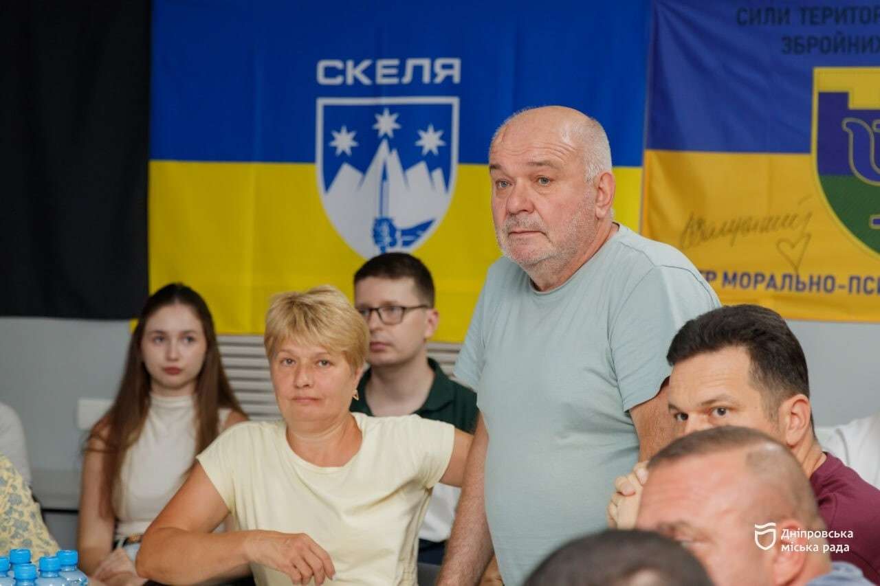 У Дніпрі для УБД та людей з інвалідністю внаслідок війни запровадять електронну паркувальну картку