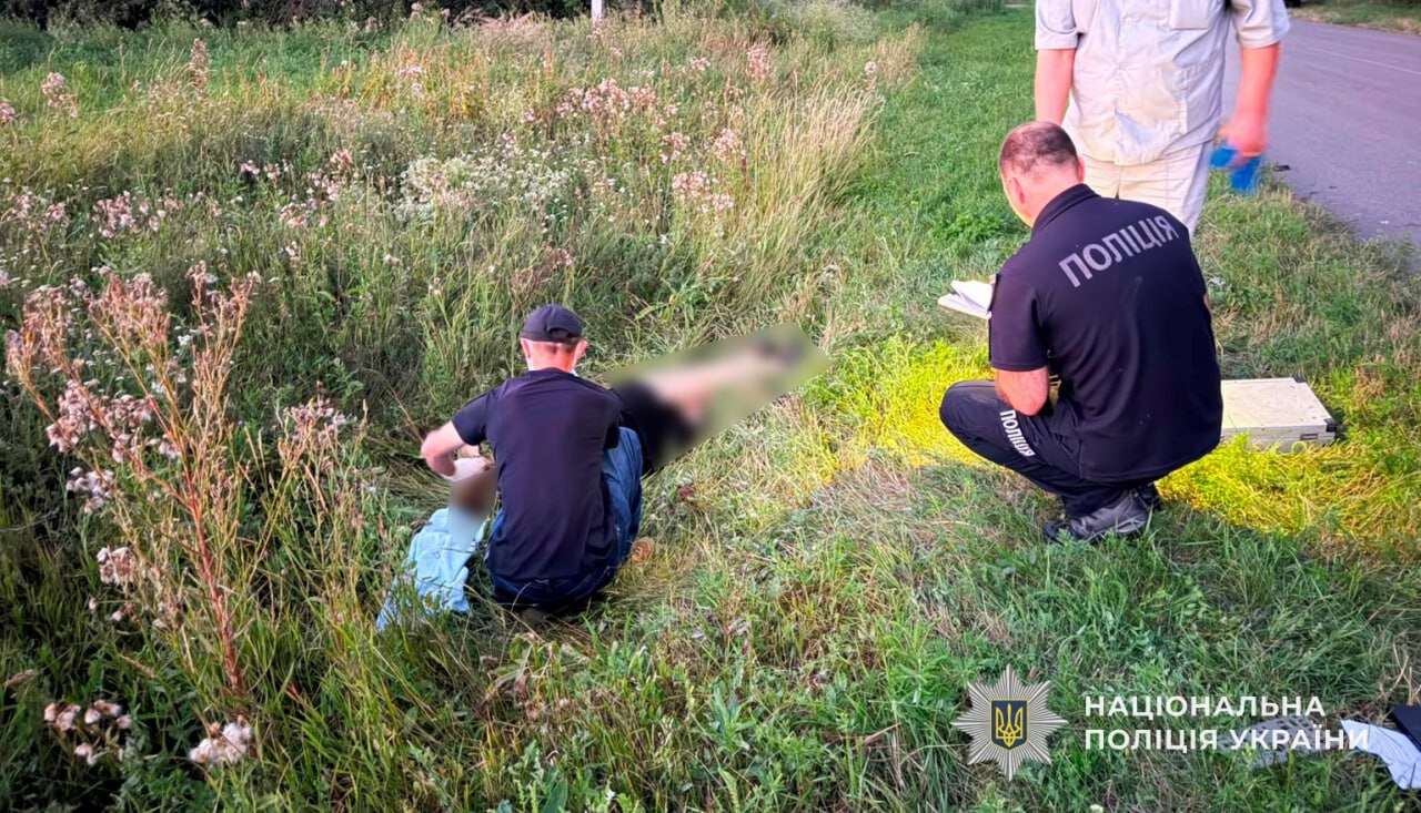 П’яний водій баггі на смерть збив 11-річну дівчинку на Дніпропетровщині
Трагедія сталася 12 серпня у селі Іверське Дніпровського району. 11-річна дівчинка загинула під колесами баггі. Про це повідомляє “Дніпро Оперативний”. …
