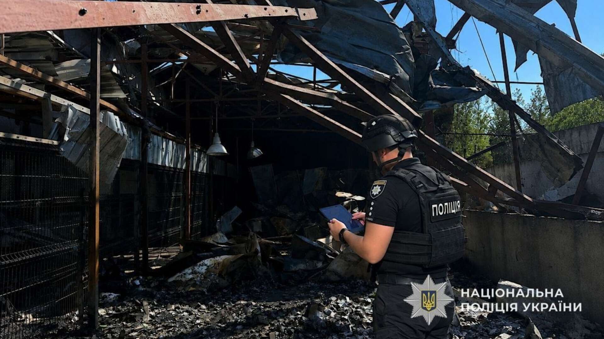 Росіяни знищили депо та відділення «Нової пошти» у Дніпрі
Внаслідок російської атаки по Дніпру вранці четверга, 3 вересня, було знищено депо та відділення «Нової пошти». Про це повідомляє "Дніпро…