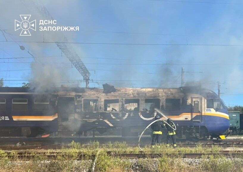Росіяни вдарили по пасажирському потягу Дніпро &mdash; Запоріжжя: є загибла