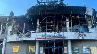 Ліквідація наслідків удару по ТЦ у Дніпрі