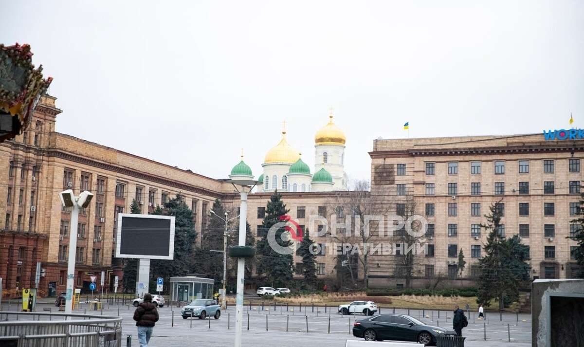 Прогноз погоди у Дніпрі на сьогодні, 21 вересня 2026
В понеділок, 21 вересня, ранок у Дніпр розпочнеться ясною погодою, але згодом небо затягнуть хмари. До полудня опадів не очікується,…