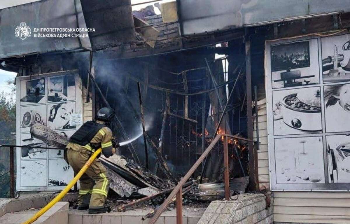 Є значні руйнування, загинула людина: в ОВА повідомили наслідки ударів по Дніпру та області
У Дніпрі та ще трьох районах Дніпропетровщини сьогодні, 21 вересня, лунали вибухи. Ворог завдавав ударів безпілотниками та артилерією. Про наслідки…