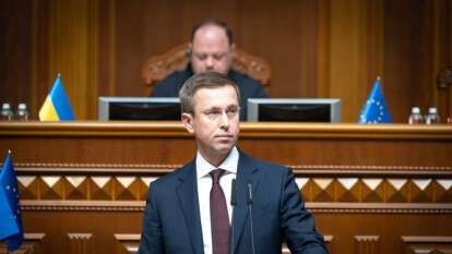 Кабмін зупинив платежі громадам