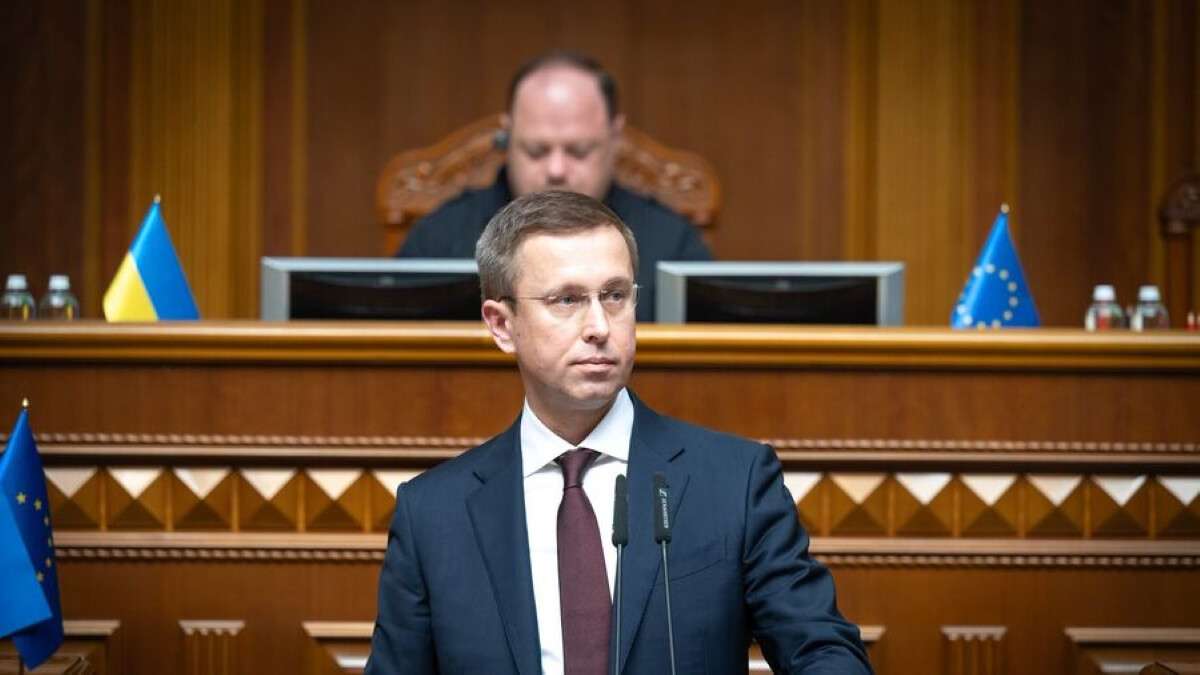 Кабмин приостановил выплаты общинам