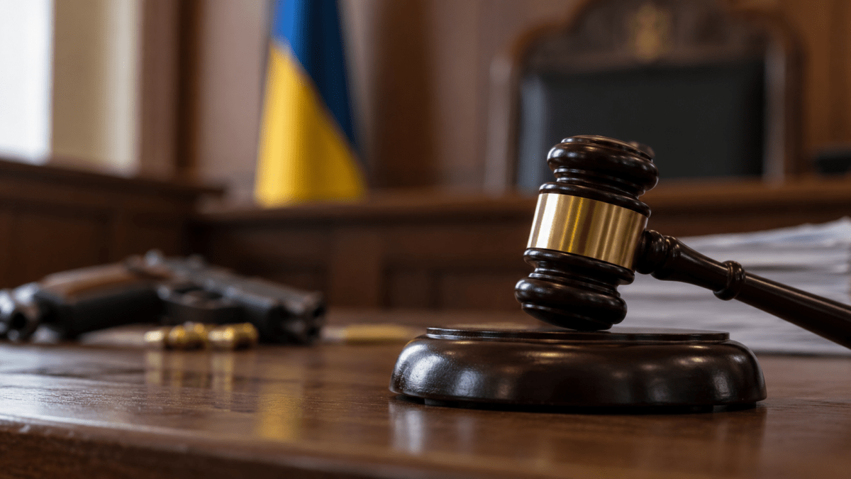 Шабля, пистолет 30-х годов и патроны из Новой почты: судили военного на Днепропетровщине